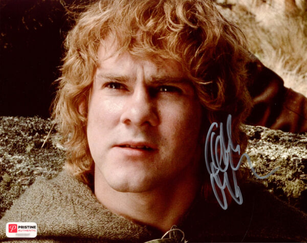 Verified Insignia Authentic Autographed Dominic Monaghan - The Lord of the Rings Photo