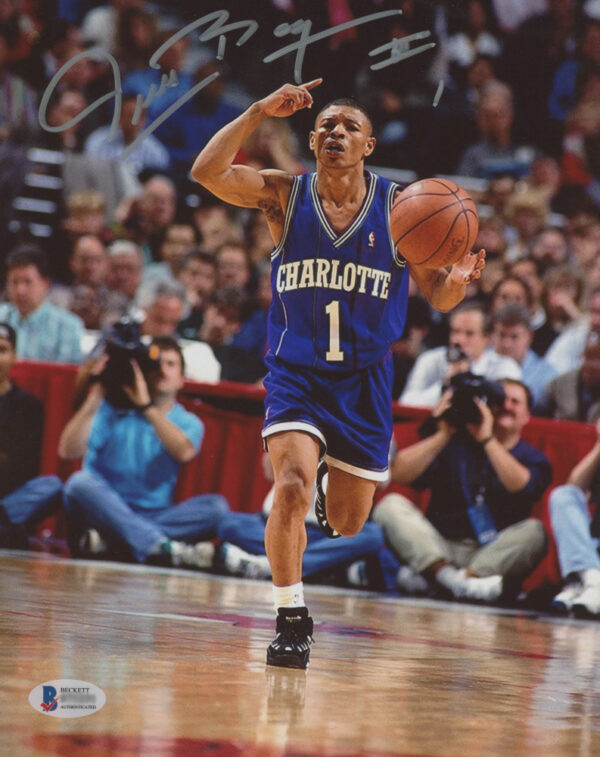 Verified Insignia Authentic Autographed Charlotte Hornets Muggsy Bogues Photo
